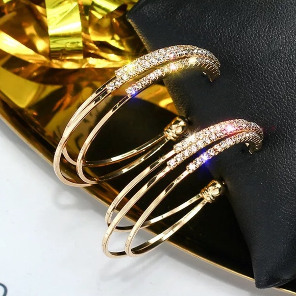 New 18k Gold Luxury Diamond Hoop Earrings - Picture 3 of 6